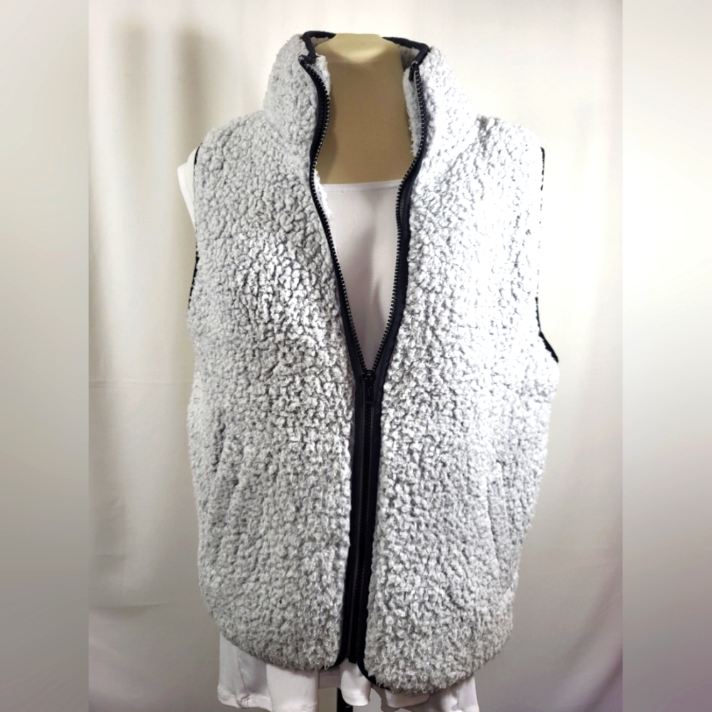 SO light gray wooly vest   women's L   #1109